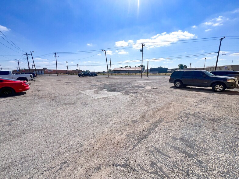 More Photos Of 3205 W Wall St, Midland Auto Dealership For Sale
