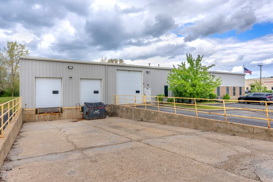 More Photos Of 197 Alder Dr, North Aurora Warehouse For Sale