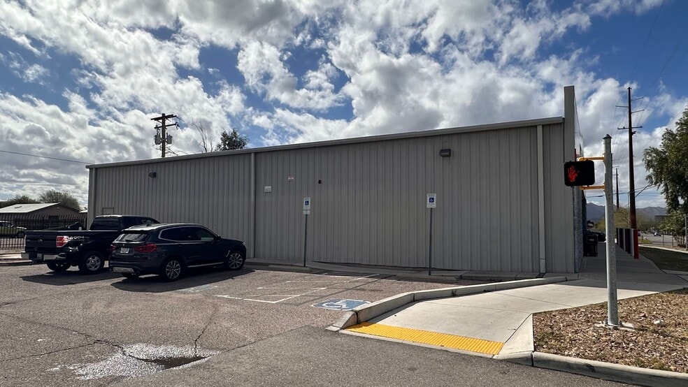 More Photos Of 131 W Grant Rd, Tucson Freestanding For Sale