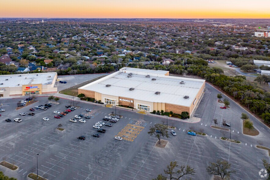 More Photos Of 11309-11323 Bandera Rd, San Antonio Unknown For Lease