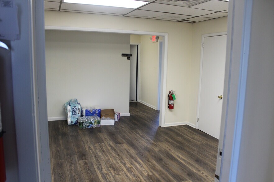 More Photos Of 3321 Doris Ave, Ocean Unknown For Lease