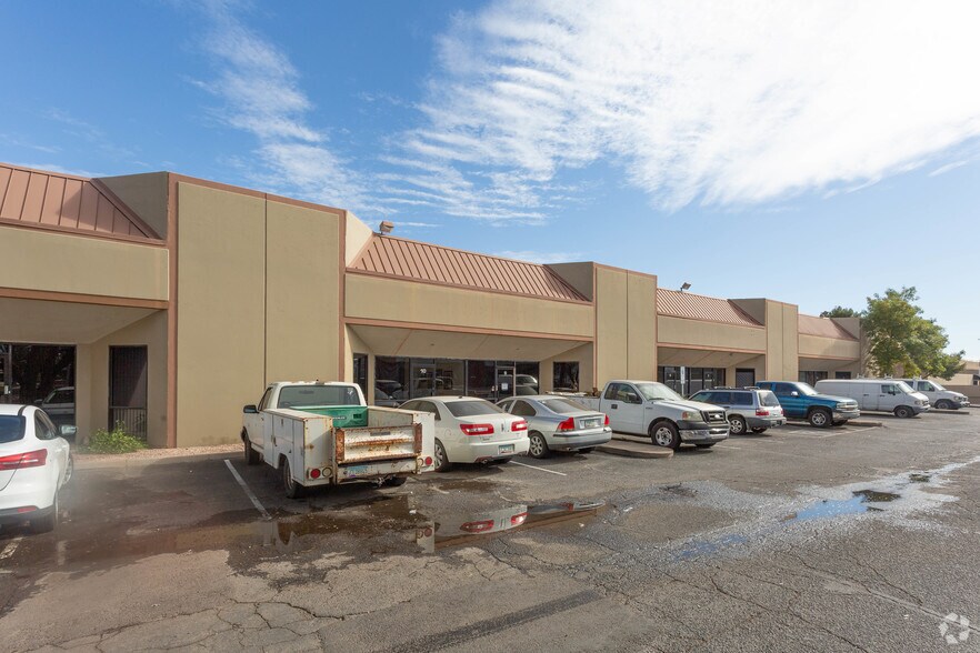 More Photos Of 3334-3432 W Wilshire Dr, Phoenix Warehouse For Lease