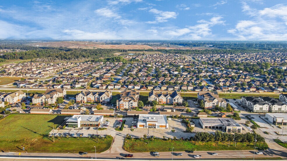 More Photos Of 10423 N Sam Houston Pky E, Humble Sports And Entertainment For Sale