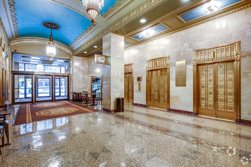 More Photos Of 825 Nicollet Mall, Minneapolis Office For Lease