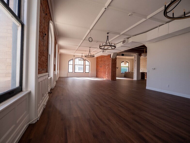 More Photos Of 130 E Kiowa St, Colorado Springs Apartments For Lease