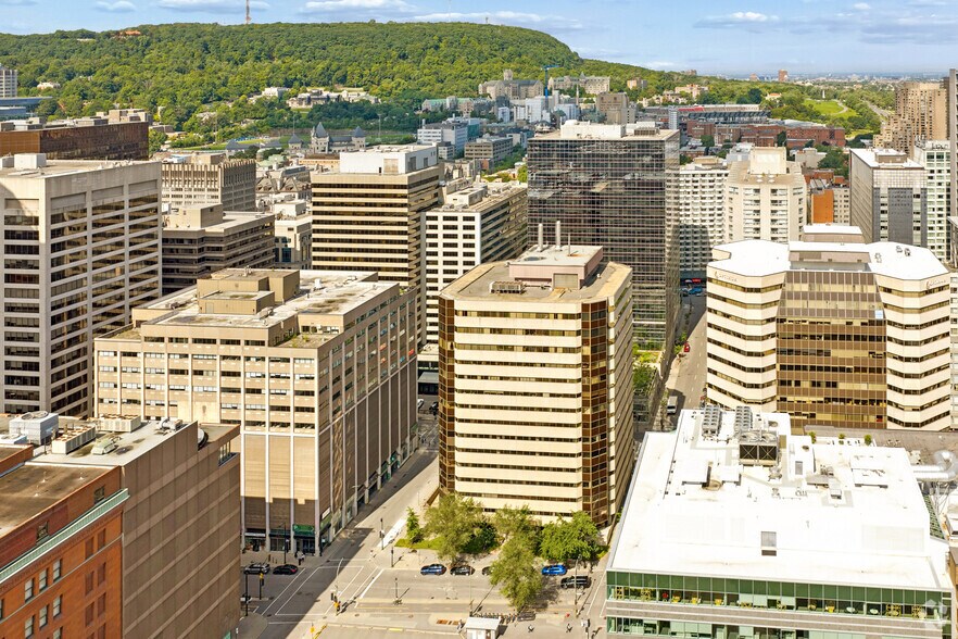 More Photos Of 505 De Maisonneuve Boul O, Montréal Office For Lease