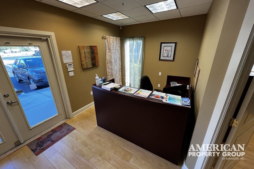 More Photos Of 420 S Tamiami Trl, Osprey Office For Sale