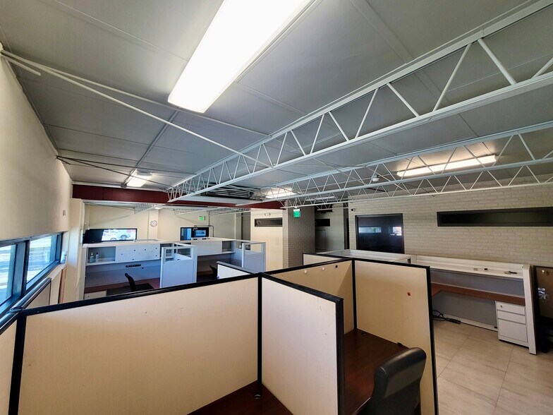 More Photos Of 2216 N 20th Ave, Hollywood Industrial For Sale
