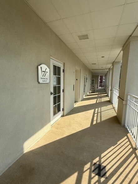More Photos Of 103 Centennial St, La Plata Medical For Lease
