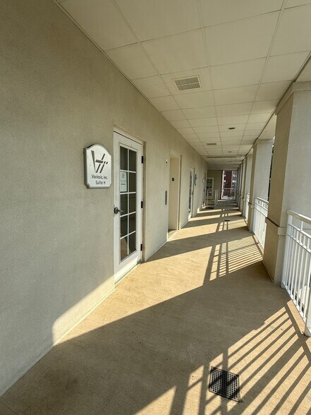 More Photos Of , La Plata Office For Sale