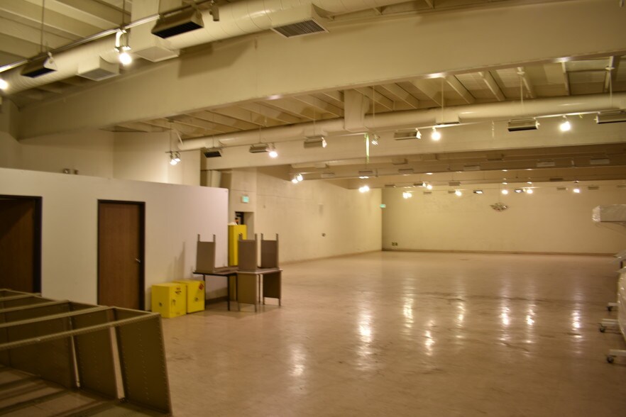 More Photos Of 2501 S Hill St, Los Angeles Office For Sale