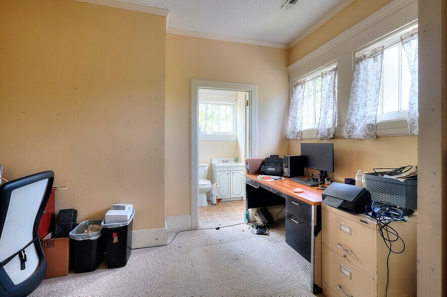 More Photos Of 338 N Broad St, Monroe Office Residential For Sale