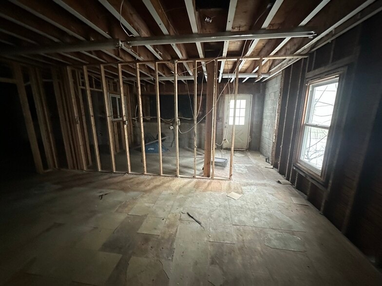 More Photos Of 2250 Military Rd, Tonawanda Warehouse For Sale