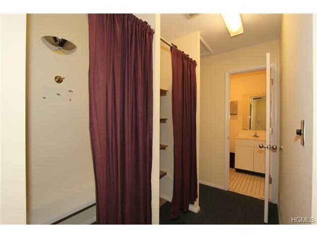 More Photos Of 3630 Hill Blvd, Yorktown Medical For Sale