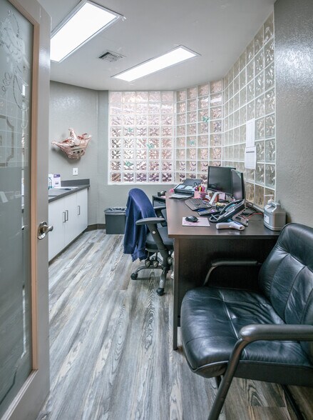 More Photos Of 7765 SW 87th Ave, Miami Medical For Sale