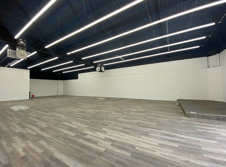 More Photos Of 9203 Skillman St, Dallas General Retail For Lease