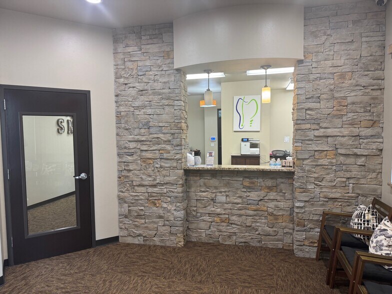 More Photos Of 1621 S Midtown Pl, Oklahoma City Medical For Sale