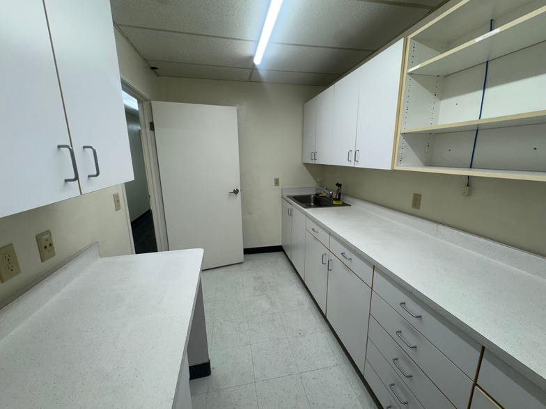 More Photos Of 2089 Vale Rd, San Pablo Office For Sale