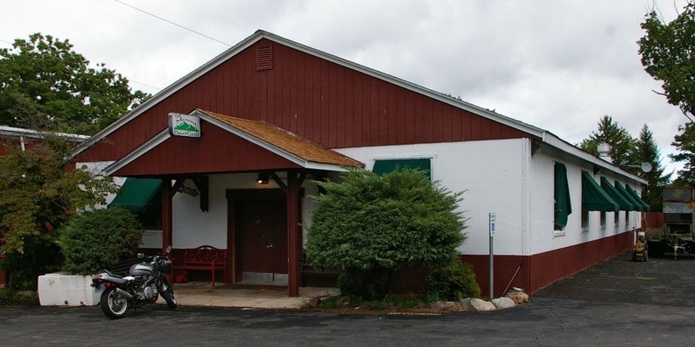 More Photos Of 6315 Paradise Valley Rd, Mount Pocono Hotel For Sale