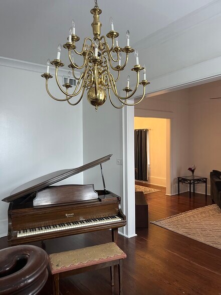 More Photos Of 1030 Burgundy St, New Orleans Apartments For Sale