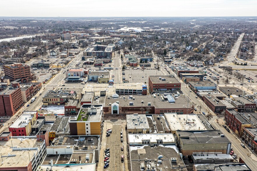 More Photos Of 600-660 W Saint Germain St, Saint Cloud Freestanding For Sale