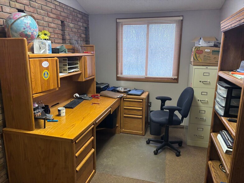 More Photos Of 961 E Maple St, Holly Religious Facility For Sale