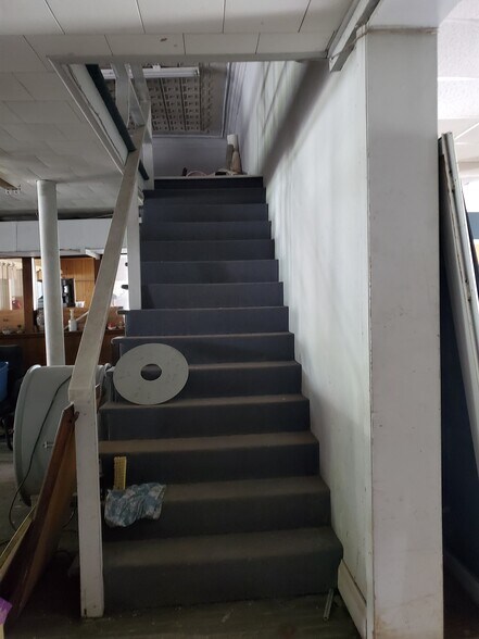 More Photos Of 506 Main St, Rainelle Storefront Retail Office For Sale