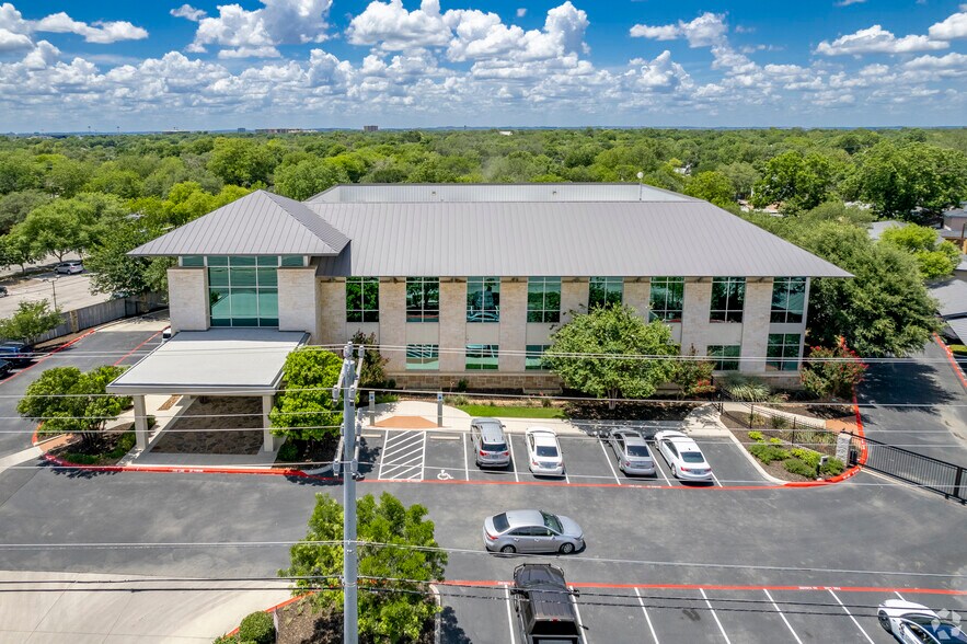 More Photos Of 1027 Austin Hwy, San Antonio Office For Lease