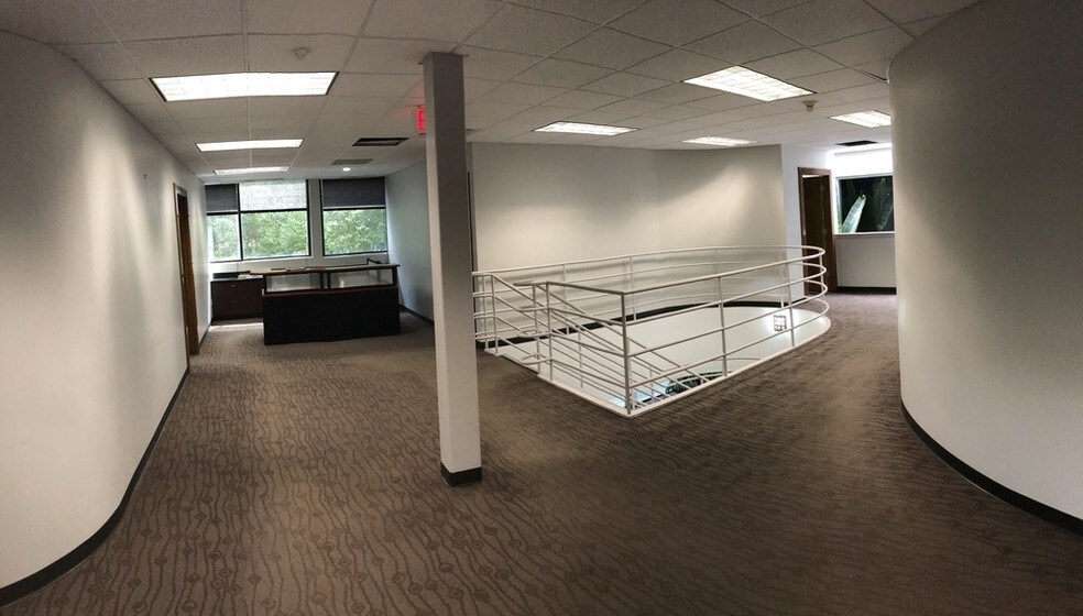 More Photos Of 5295 Hollister St, Houston Office For Sale