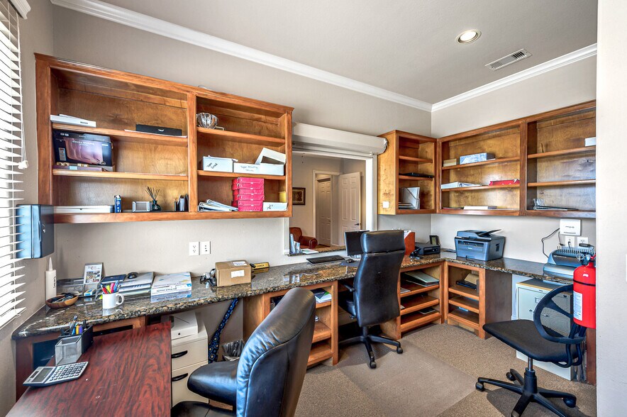 More Photos Of 1846 Snake River Rd, Katy Medical For Lease