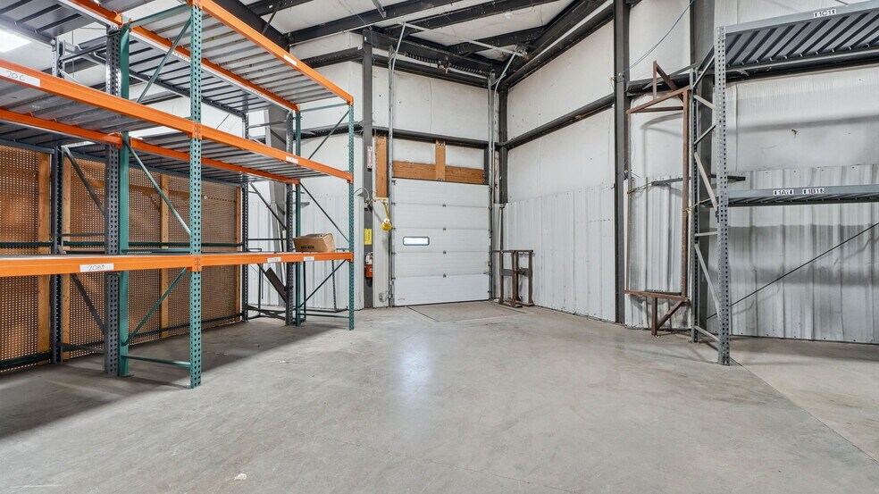 More Photos Of 3421 Centennial Dr, Fort Wayne Warehouse For Lease