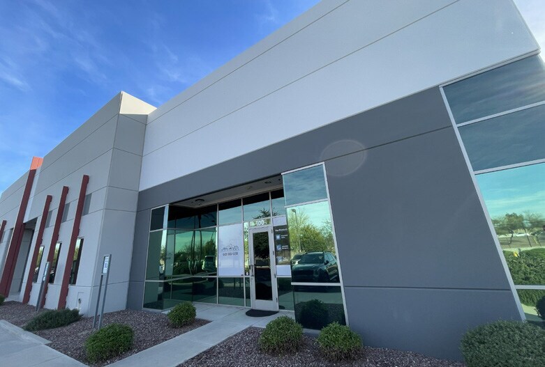 More Photos Of 9802 N 91st Ave, Peoria Warehouse For Lease