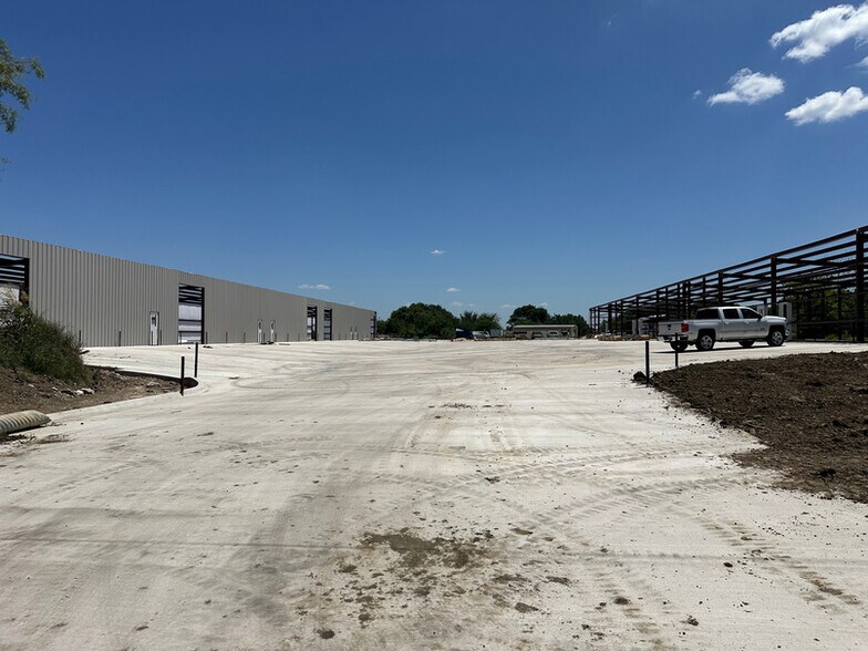 More Photos Of 12216 Mitchell Dr, Alvarado Warehouse For Lease