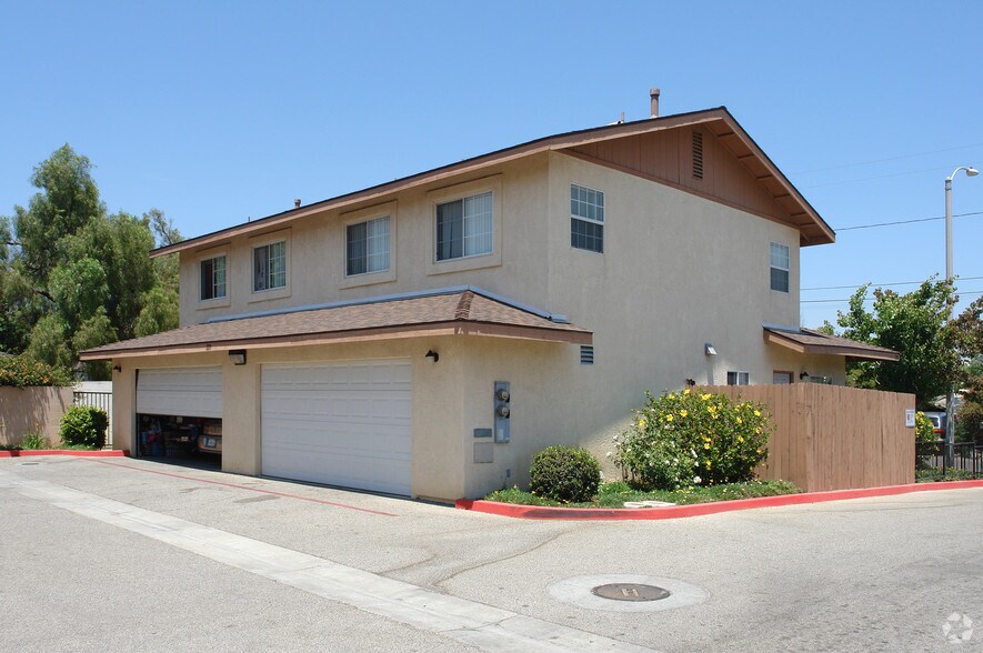 More Photos Of 220-244 Garcia St, Santa Paula Apartments For Sale