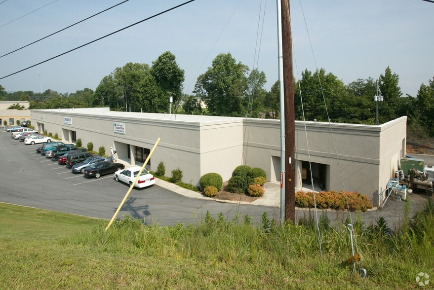 Primary Photo Of 3307 Rutherford Rd, Taylors Flex For Lease