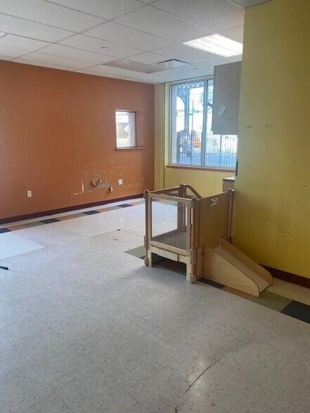 More Photos Of 683 Barbey St, Brooklyn Apartments For Lease