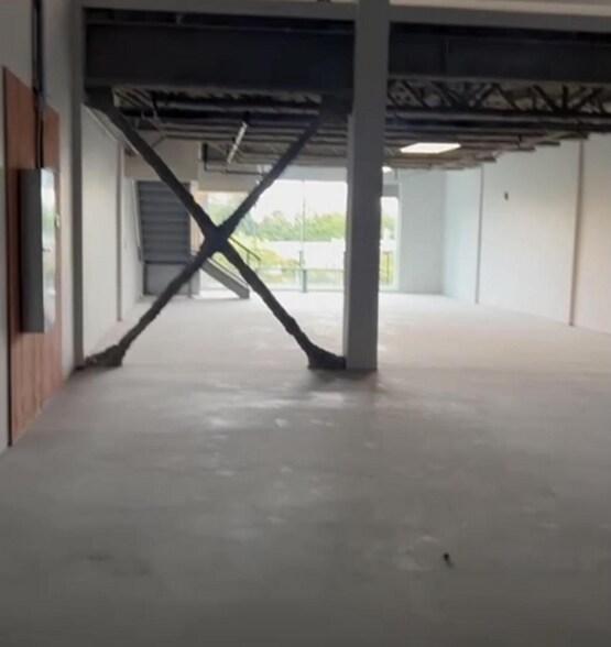 More Photos Of 4899 Vanguard Rd, Richmond Warehouse For Sale