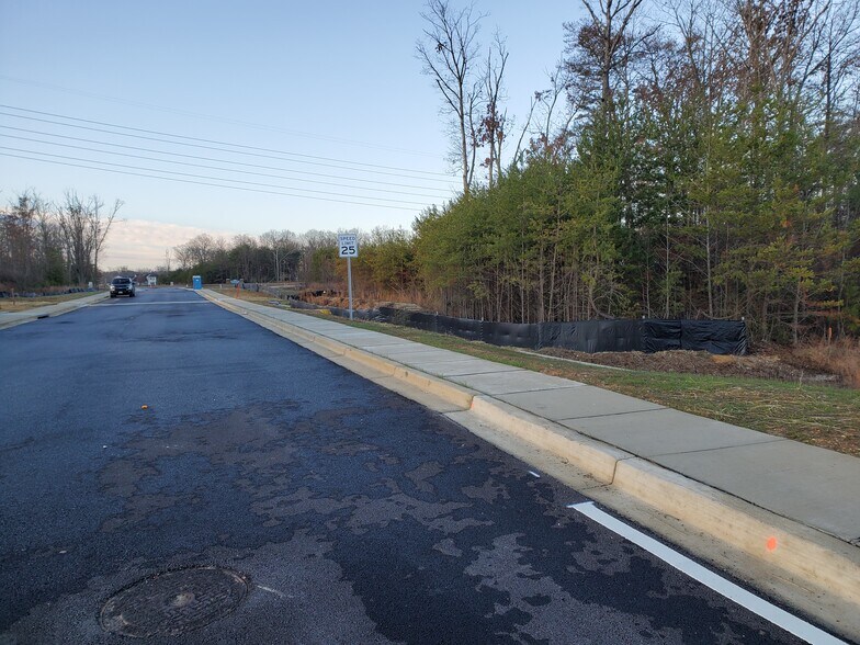 Billingsley Rd & Einstein Pl, Waldorf, MD 20602 Land For Lease