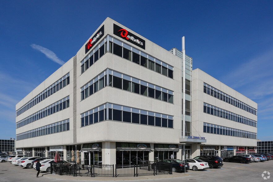 More Photos Of 9140 Leslie St, Richmond Hill Office For Sale