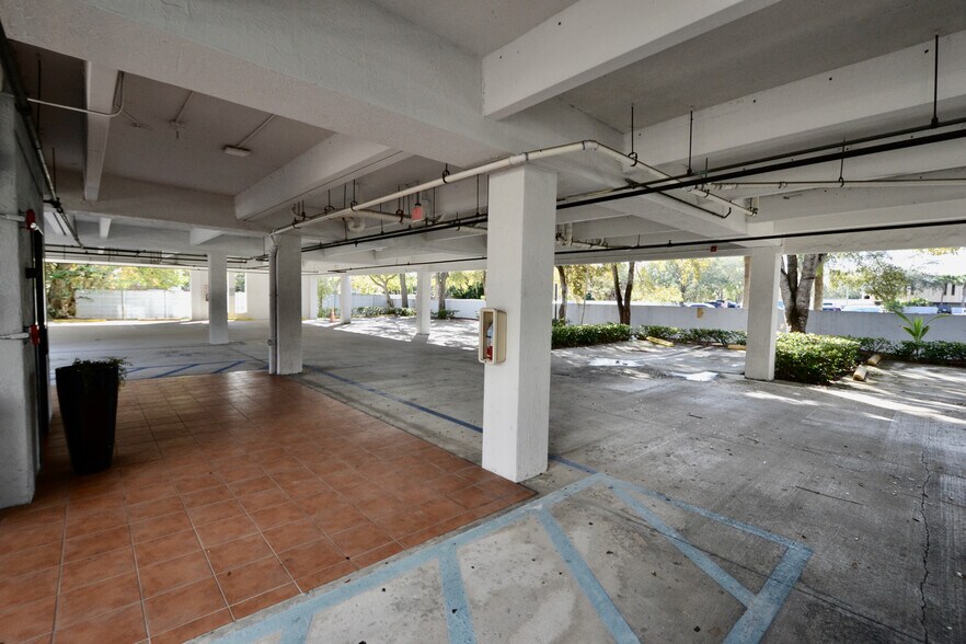 More Photos Of 7374 SW 93rd Ave, Miami Office For Sale