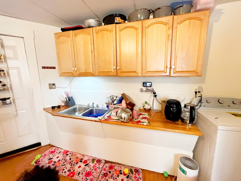 More Photos Of 343-347 Main St, Clinton Apartments For Sale