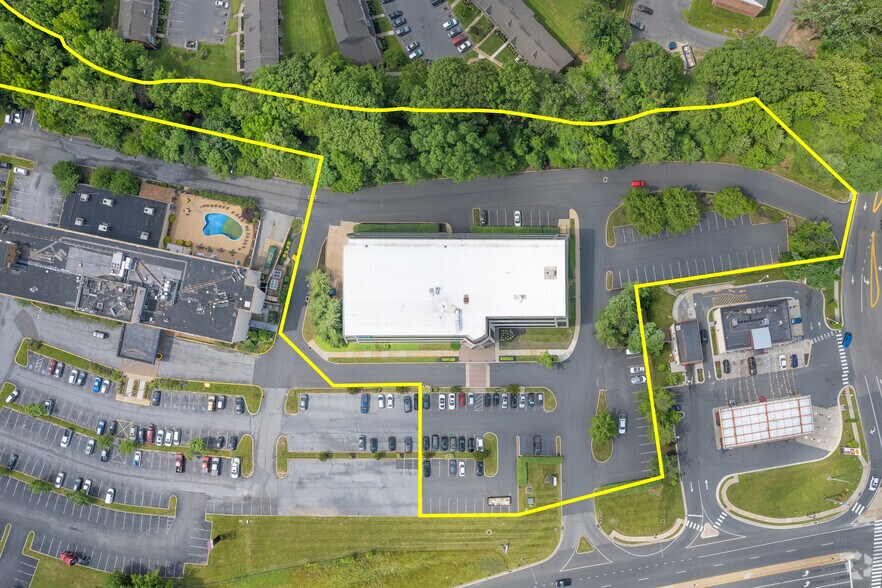 More Photos Of 650 Naamans Rd, Claymont Office For Sale