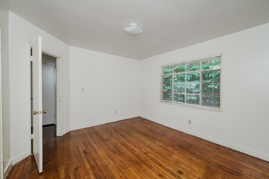 More Photos Of , Birmingham Multifamily For Sale