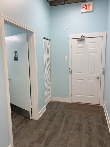 More Photos Of 4407 N Hazel St, Chicago Apartments For Lease