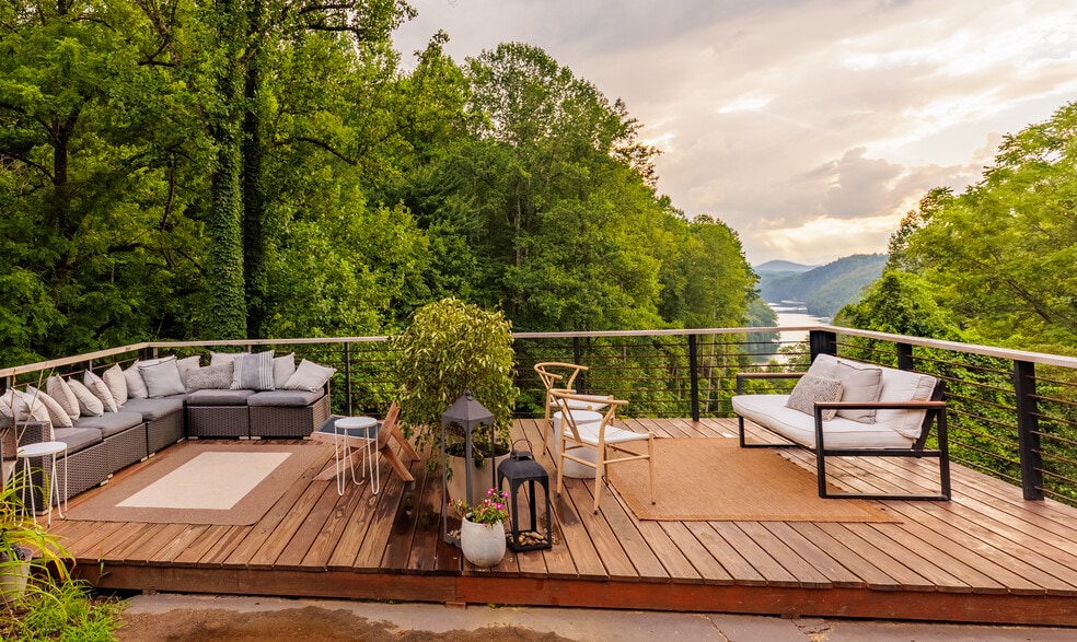 More Photos Of 171 Lakeview Lodge Dr, Bryson City Hotel For Sale