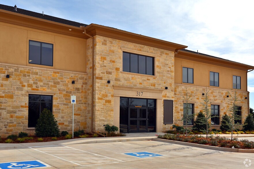 More Photos Of 317 Lilac Dr, Edmond Office For Lease