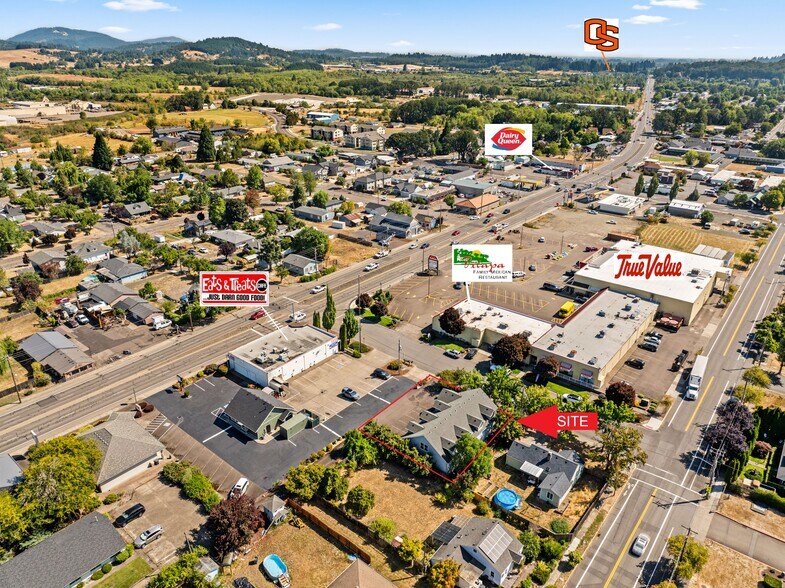 More Photos Of 132 S 17th St, Philomath Specialty For Sale