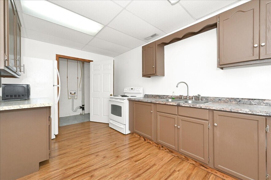 More Photos Of 7434 AL Highway 157, Cullman Office For Sale