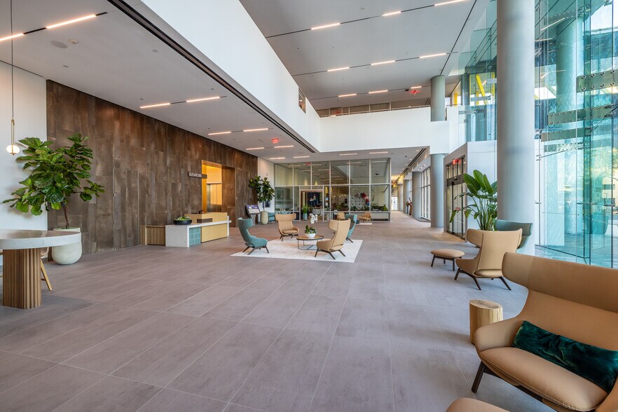 More Photos Of 840 Gessner Rd, Houston Office For Lease