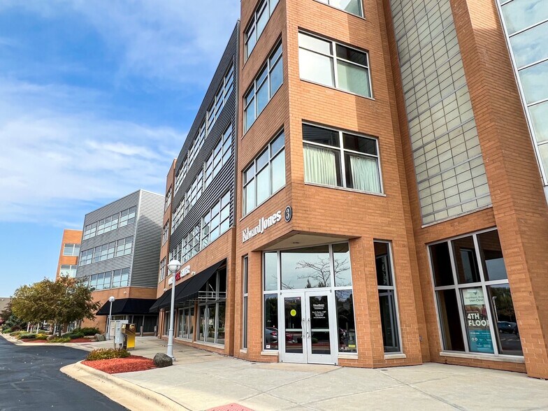 More Photos Of 2990 N Perryville Rd, Rockford Medical For Lease